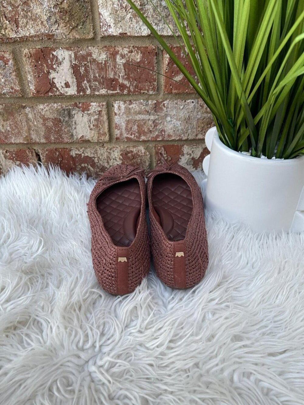 Birdies The Hummingbird Woven Bow Flats in Walnut Raffia Color Size 8 - Picture 7 of 13